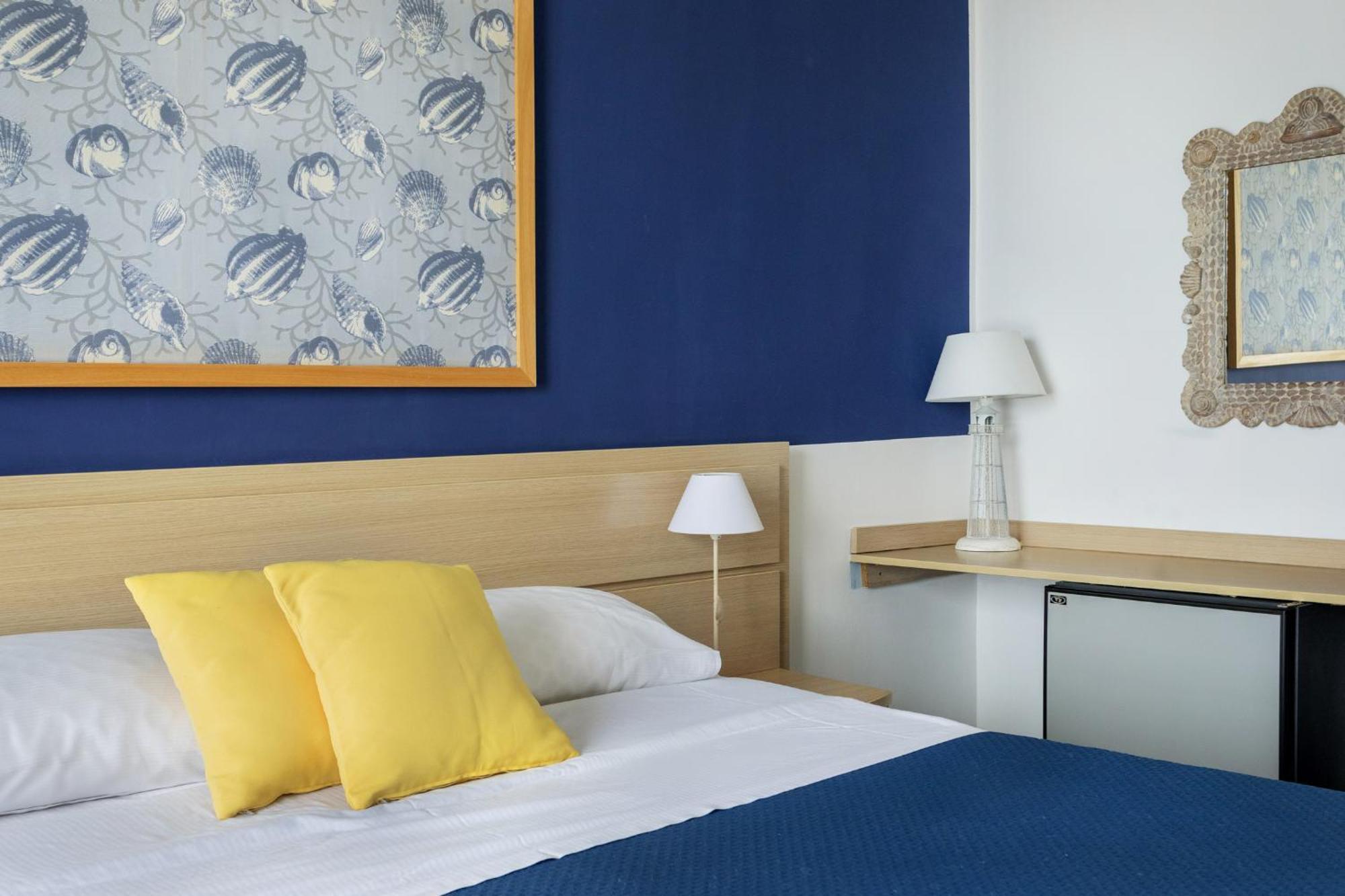 Stella Marina Aparthotel 3*