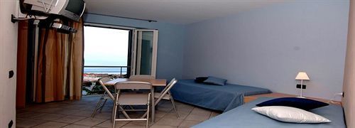 Stella Marina Aparthotel 3*